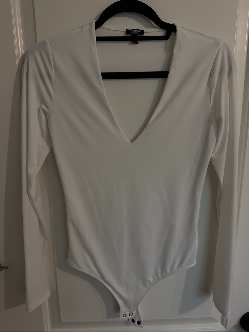 Express White Long-Sleeve V-Neck Bodysuit with Snap Closure
